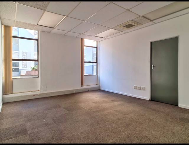 419M² OFFICE TO LET IN CRAIGHALL PARK
